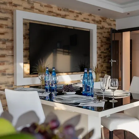 Skyline - Przy Placu Piastowskim I Blisko Term, Widok Na Sniezke, Garaz Podziemny By W Karkonoszach Apartment