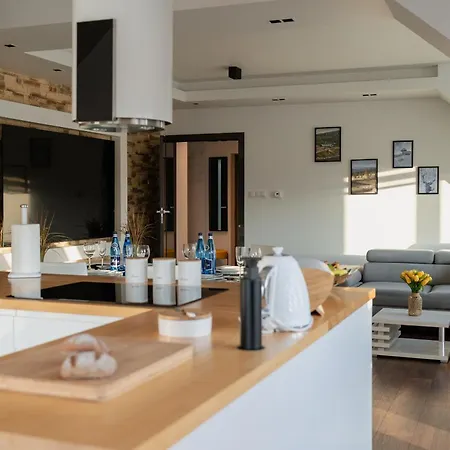 Skyline - Przy Placu Piastowskim I Blisko Term, Widok Na Sniezke, Garaz Podziemny By W Karkonoszach Apartment