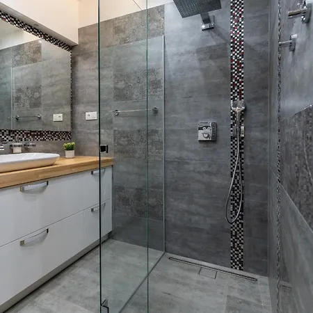 Skyline - Przy Placu Piastowskim I Blisko Term, Widok Na Sniezke, Garaz Podziemny By W Karkonoszach Apartment *