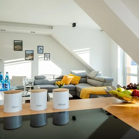 Appartamento Skyline - Przy Placu Piastowskim I Blisko Term, Widok Na Sniezke, Garaz Podziemny By W Karkonoszach *