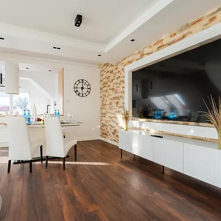 Skyline Premium - Przy Deptaku, Blisko Do Term, Parking Podziemny Apartmán
