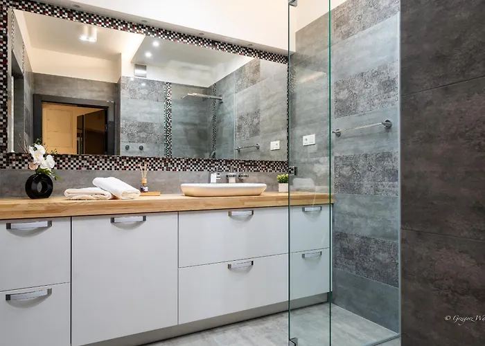 Skyline - Przy Placu Piastowskim I Blisko Term, Widok Na Sniezke, Garaz Podziemny By W Karkonoszach