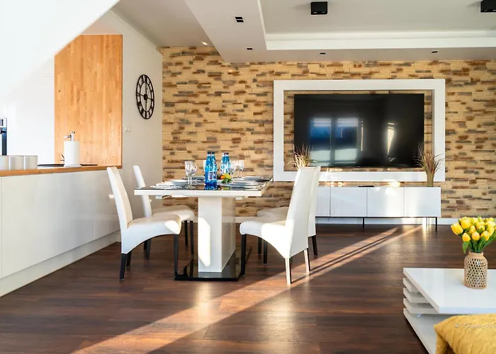 아파트 Skyline Premium - Przy Deptaku, Blisko Do Term, Parking Podziemny 옐레니아구라